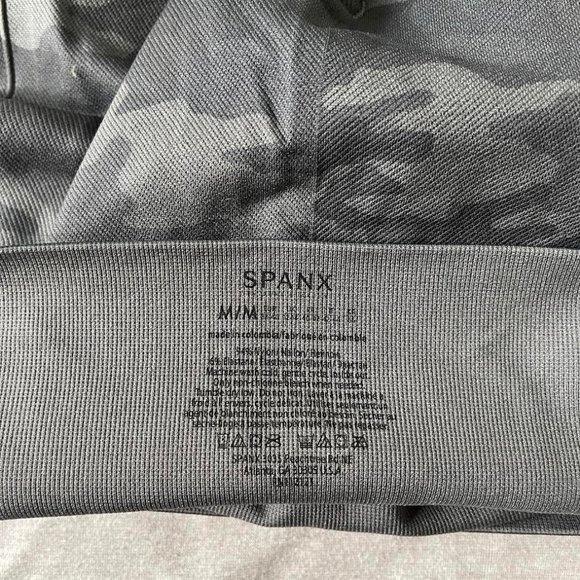 Spanx Seamless Leggings in Camo Grey - Picture 3 of 3